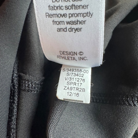 Athleta Elation 7/8 Tights – Black, Size 1X, EUC - Picture 4 of 5
